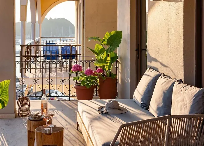 Appartement Asmira By Paxosretreats *